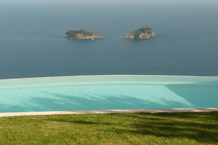 Havuz başı